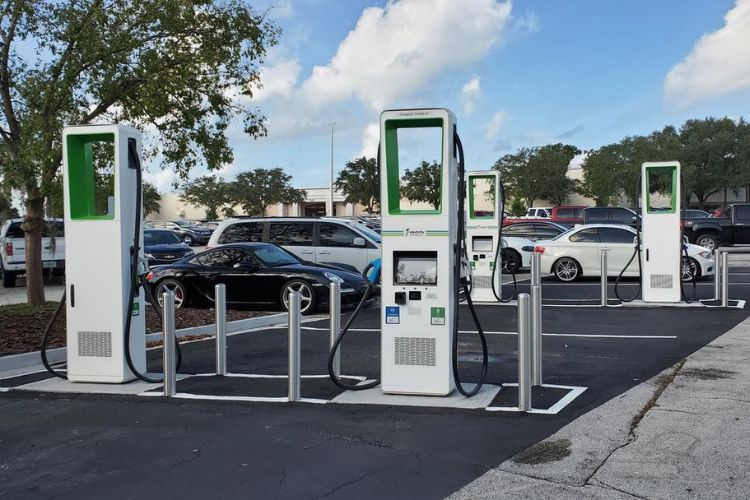 benefits of ev charging stations for business
